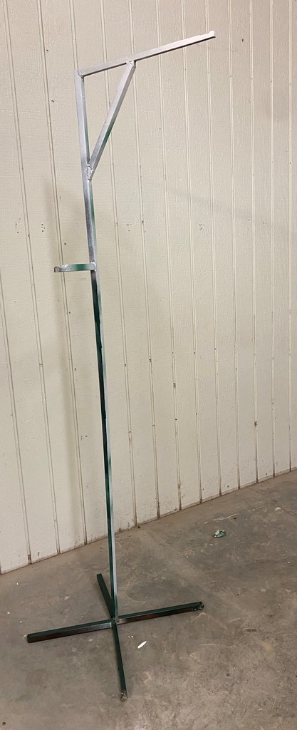 Hanger 2